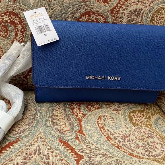 Michael Kors Handbags - Blue Michael Kors Jet set Crossbody
